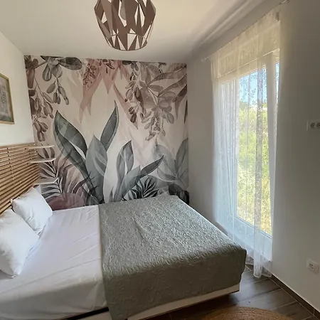 Vanda וילה רטינה
